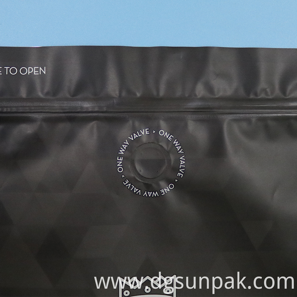 Customized black matte finish doypack bag ziplock plastic packaging bags for underwear panties packing